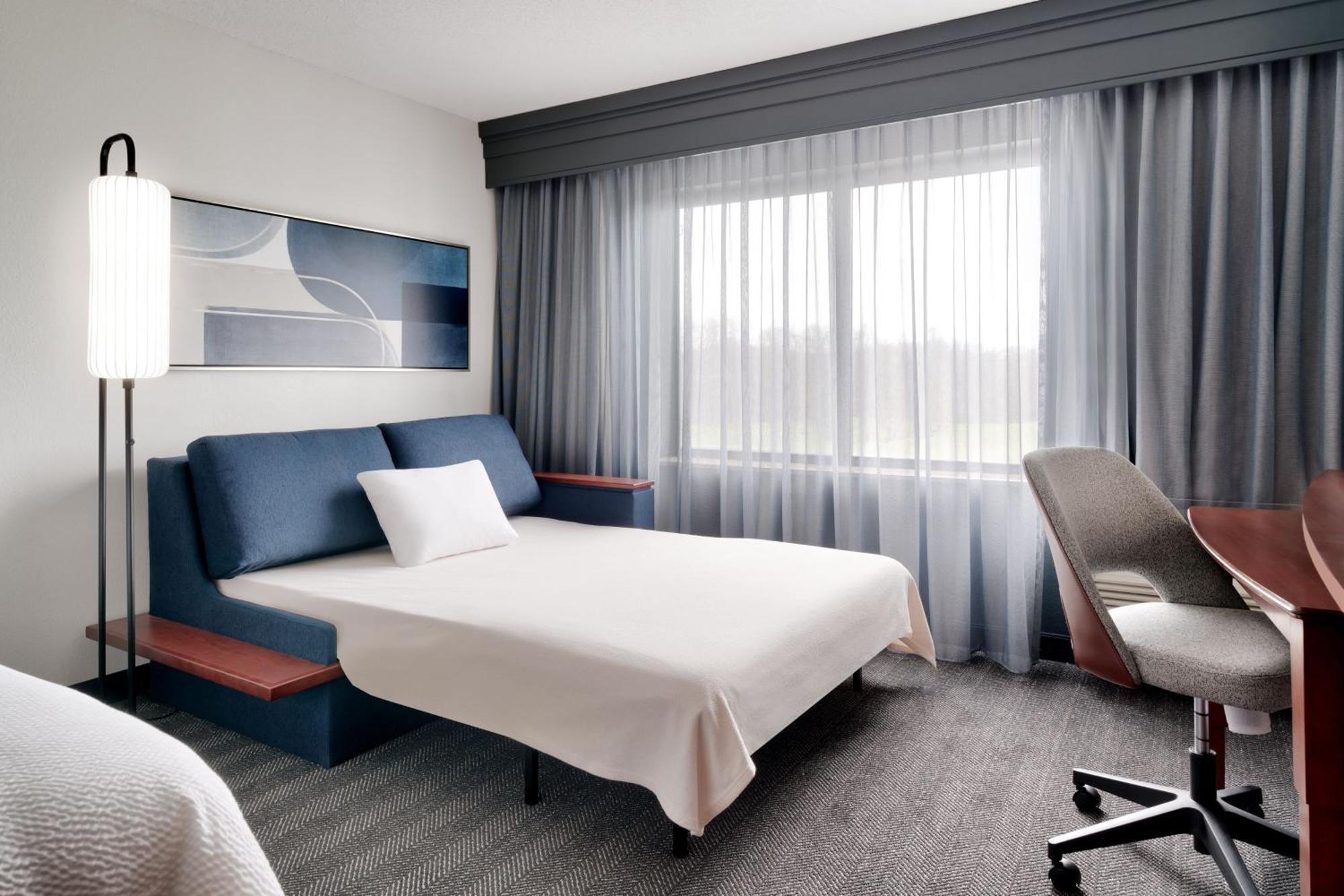 Courtyard By Marriott Johnson City Bagian luar foto