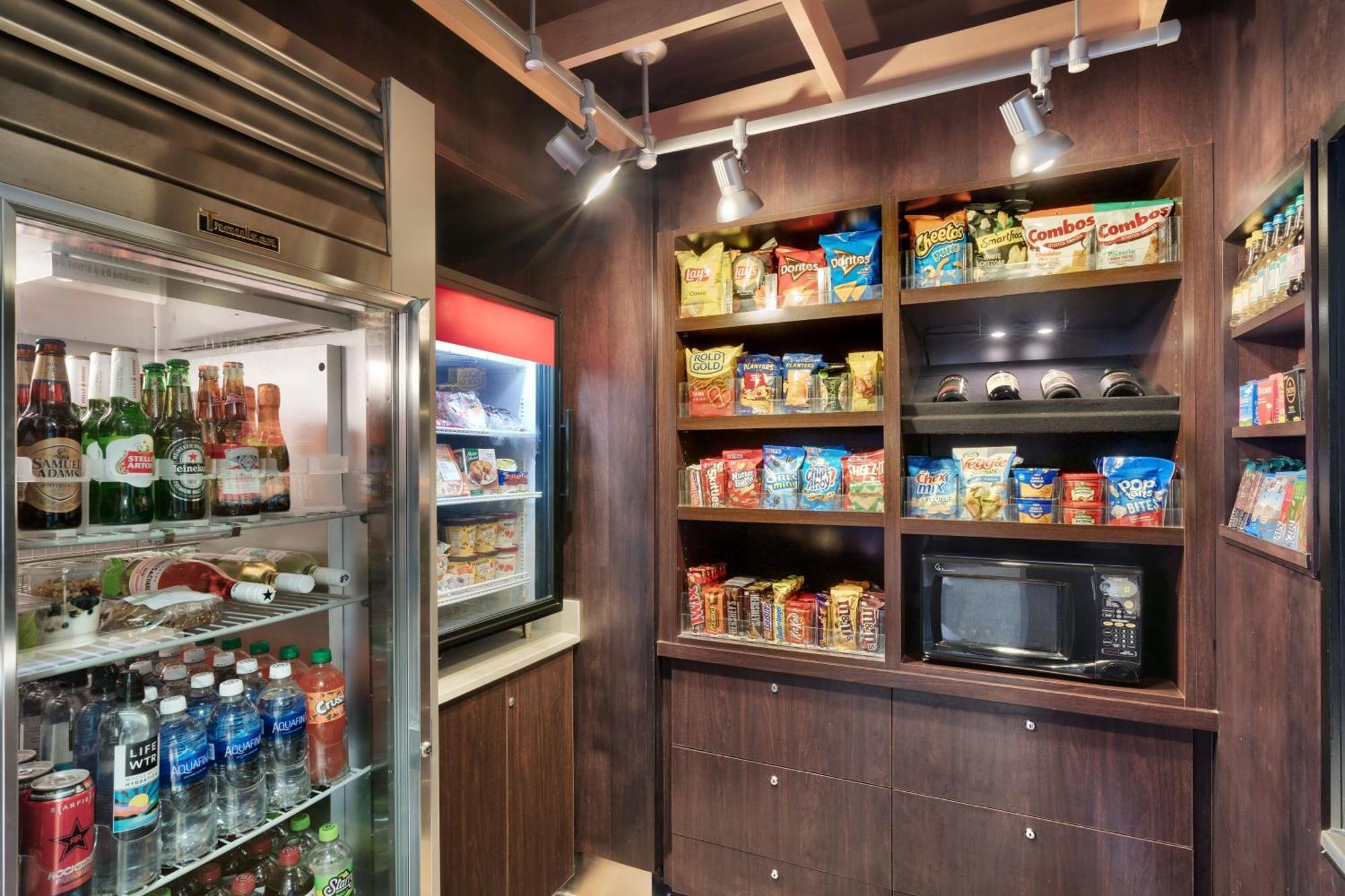 Courtyard By Marriott Johnson City Bagian luar foto