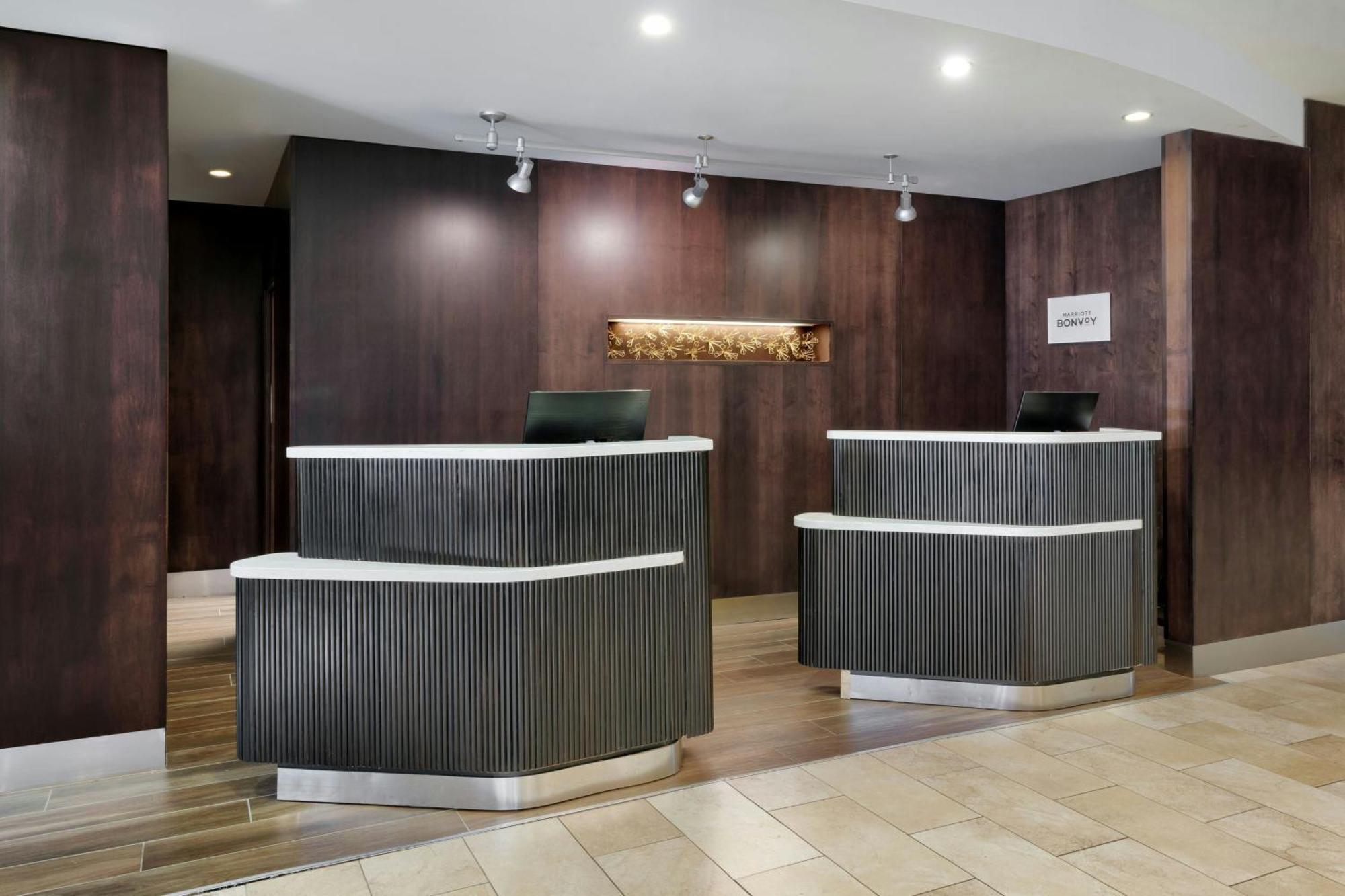 Courtyard By Marriott Johnson City Bagian luar foto